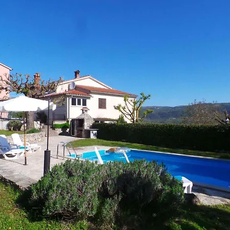 Hébergement de vacances In Motovun/istrien 9999 *